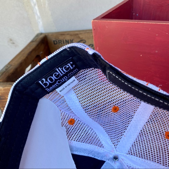 🆕🆕✨ TITO'S VODKA AUSTIN TX RETRO ADJ MESH TRUCKER HAT WITH PATCH O/S NWT - Picture 6 of 9